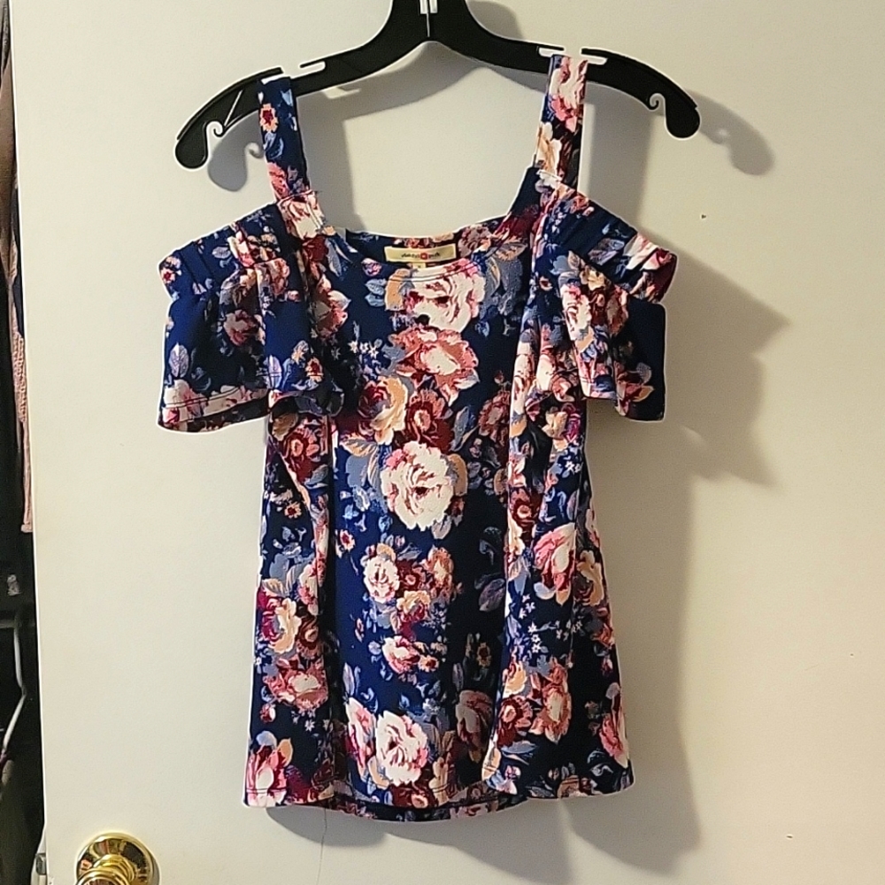 Wishful Park, size medium, open shoulder shirt